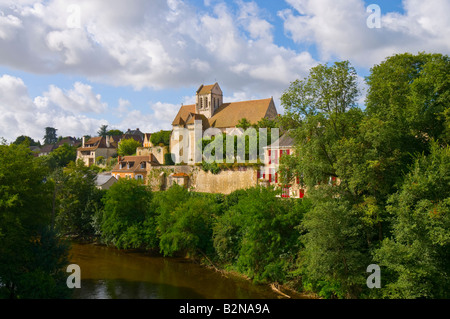 La Roche Posay chiesa sopra il fiume Creuse, Vienne, Francia Foto Stock