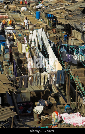 Il lavaggio della biancheria a Dhobi Ghat lavanderia commerciali in Mumbai India Foto Stock