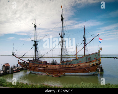 Il Batavia una replica del xvii secolo galeone olandese Lelystad Paesi Bassi Foto Stock