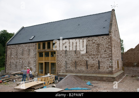 Farm Barn convertito con buon gusto per abitazione domestica Hoarwithy Herefordshire UK Foto Stock