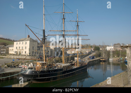 Barca in Charlestown dock St Austell Cornwall,berth, boat building, cargo, secolo, Charlestown, Cornwall, Charlestown (Cornish: Porth Meur, Poldark, Foto Stock