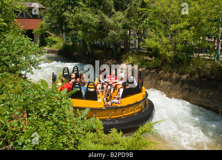 Infuriano Rapids Fiume Ride Foto Stock