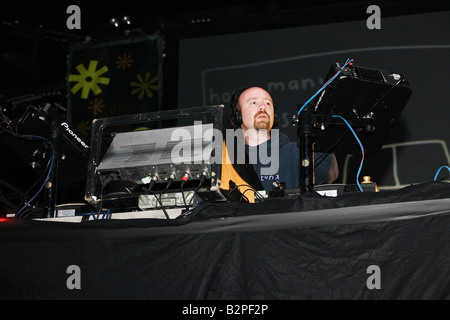 Mr Scruff performing live al Big Chill 2008, Eastnor, Herefordshire Foto Stock