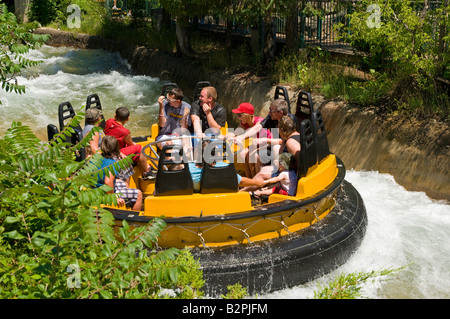 Infuriano Rapids Fiume Ride Foto Stock