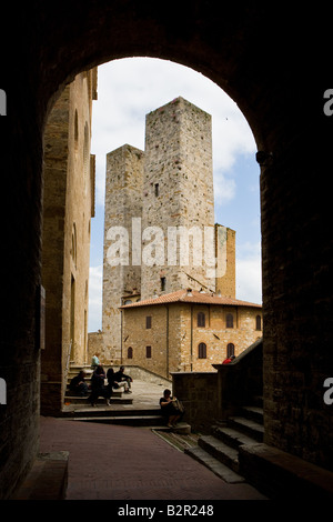 San Gimignano con il centro storico della città con le sue famose torri Foto Stock