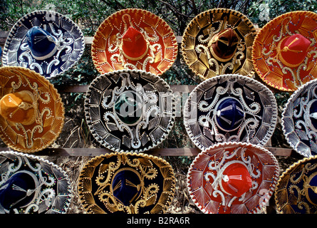 Sombreros per la vendita su un mercato in stallo il Messico Foto Stock