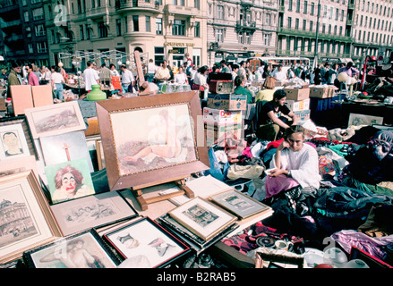 Neuermarket un mercato delle pulci aperto per tutta la settimana a vienna austria Foto Stock