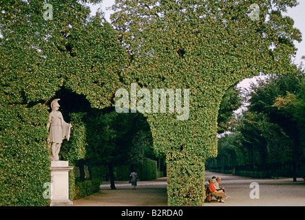 Palazzo di Schonbrunn motivi progettato per assomigliare al palazzo di versaille vienna austria 1995 Foto Stock