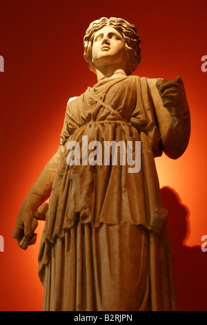 Copia romana della dea Diana presso il Museo di Antalya Foto Stock