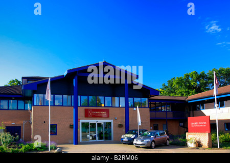 Esterno dell'Esporta Spa Palestra Peterborough Cambridgeshire Inghilterra Bretagna REGNO UNITO Foto Stock