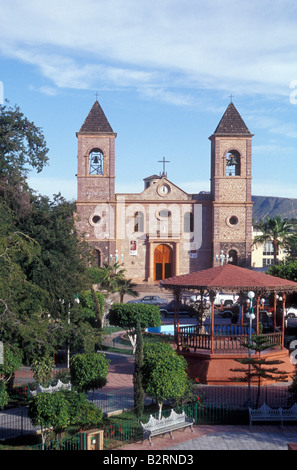 La piazza principale e la Catedral de Nuestra Senora de la Paz nella cattedrale di La Paz, Baja California Sur, Messico Foto Stock