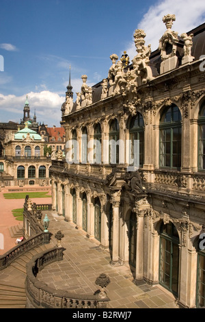 Il Palazzo Zwinger nel centro storico di Dresda, Germania. Foto Stock