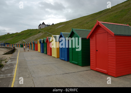 Cabine sulla spiaggia, Whitby Foto Stock