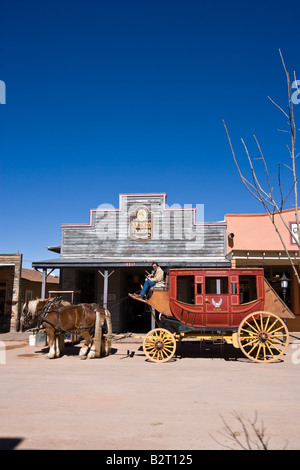 Stagecoach in Allen Street, oggetto contrassegnato per la rimozione definitiva, Arizona, Stati Uniti d'America Foto Stock