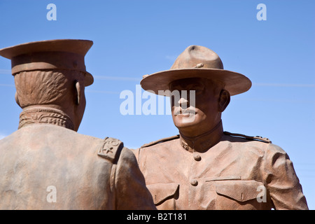 Grande statua dell incontro tra il Generale John Pershing (Black Jack) e Gen. messicano Francisco Pancho Villa Palomas Messico Foto Stock