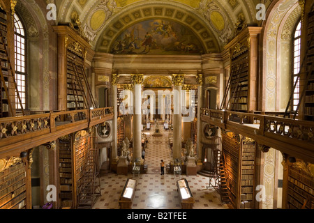 L'interno della Biblioteca Nazionale Austriaca lo splendore della hall, Vienna, Austria Foto Stock