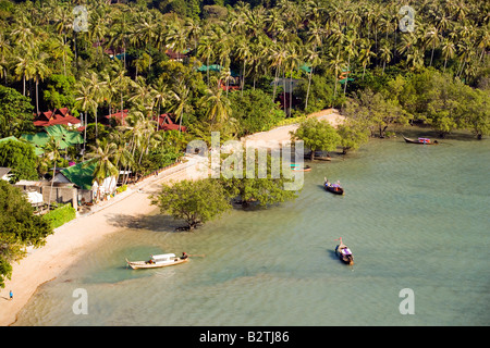 Vista aerea di istmo, Hat Rai Leh Est, Railay Est, Laem Phra Nang, Railey, Krabi, Thailandia, dopo lo tsunami Foto Stock