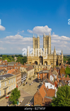 Faccia anteriore della Cattedrale di Lincoln Lincoln Excheckrgate Lincolnshire England Regno Unito GB EU Europe Foto Stock