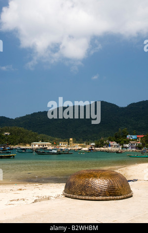 Tradizionale appuntamento tessuto coracle Cham isola storica Hoi An Vietnam Foto Stock