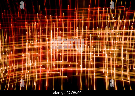 Candela fiamme Abstract prese con una lenta velocità di otturatore in una cattedrale Foto Stock