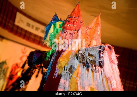 Sfilata di moda durante il Naadam Festival che celebra l'ottocentesimo anniversery o dello Stato mongolo Foto Stock