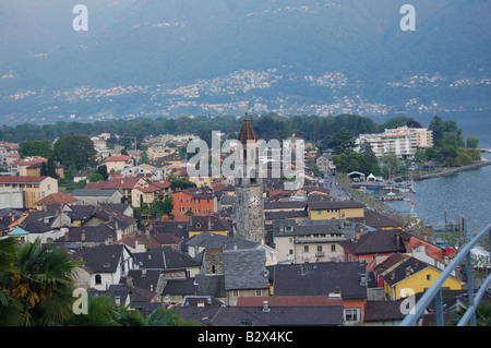 Skyline della città vecchia di Ascona vista dal Monte Verita Ticino Svizzera Foto Stock