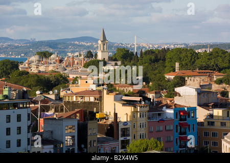 Vista in elevazione su vecchia di Sultanahmet Istanbul un designato dall'UNESCO World Heritage Site in Istanbul Turchia Foto Stock