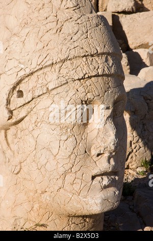 Antica pietra intagliata capi degli dèi dio Antioco, Nemrut Dagi, Nemrut Dag, sulla vetta del monte Nemrut, UNESCO Foto Stock