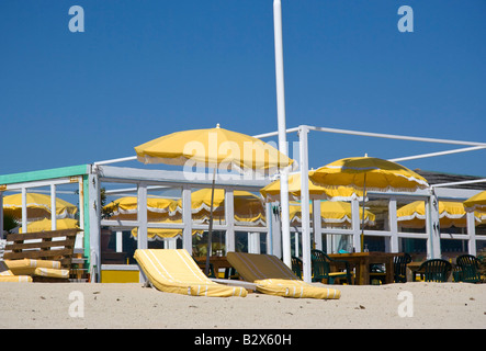 Estate sulla spiaggia - saint tropez, costa azzurra Foto Stock