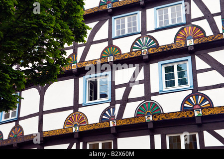 La città medievale di Soest in Renania settentrionale-Vestfalia (Germania). Dettaglio del telaio di legno Freiligrath Haus su Rosenstrasse Foto Stock