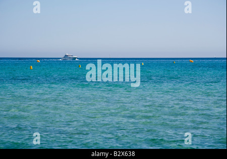 Il motoscafo in azione - golfo di saint tropez, riviera francese, mare mediterraneo Foto Stock