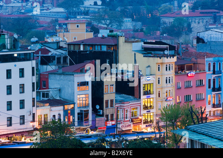 Vista in elevazione su vecchia di Sultanahmet Istanbul un designato dall'UNESCO World Heritage Site in Istanbul Turchia Foto Stock