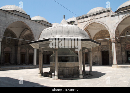 Esterno di Sehzade Camii, una moschea di Istanbul Foto Stock