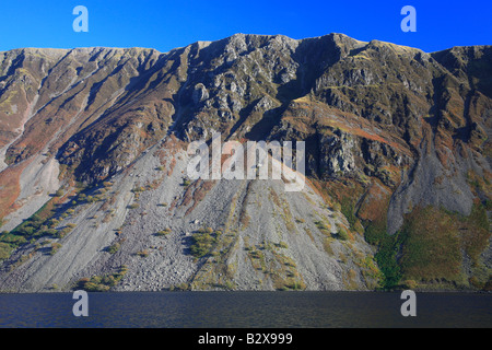 Wast Water ghiaioni Wasdale Parco Nazionale del Distretto dei Laghi Cumbria Inghilterra England Regno Unito Regno Unito britannico GB Europa UE Foto Stock