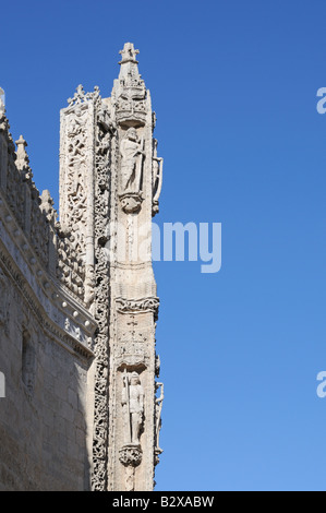 Dettaglio della parte esterna di San Pablo Saint Pauls Chiesa Valladolid Spagna con ornati in pietra scolpita Foto Stock