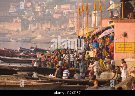 Dasaswamedh Ghat Varanasi (Benares), Uttar Pradesh, India, subcontinente, Asia Foto Stock