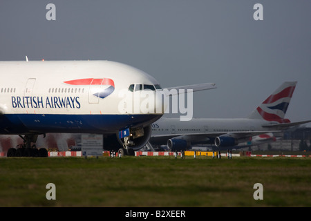 British Airways Boeing 777-236 ER/all'Aeroporto di Londra Heathrow Foto Stock