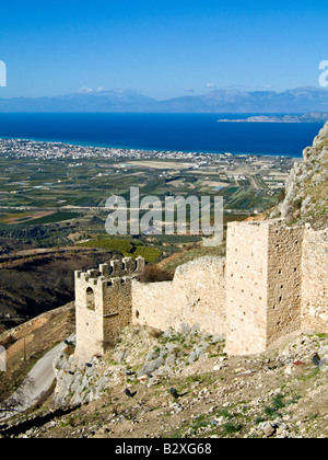 Vecchio Castello fort con vista sullo sfondo la Grecia JPH0050 Foto Stock