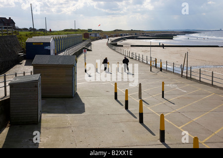 Birchington Minnis e Baia Mare e lungomare vicino a Margate Kent Foto Stock