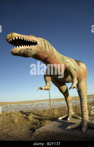 Dinosauro stradale lungo la strada in Arizona Foto Stock