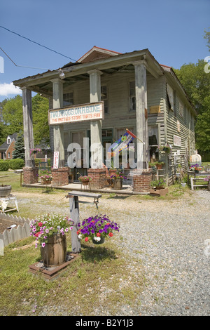 Due rane su un Bike negozio di antiquariato in rurale VA Foto Stock