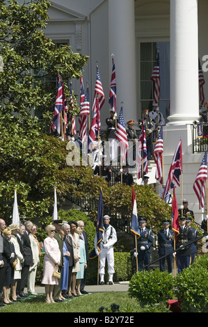 I capi di Stato e di britannica Union Jack Flag e bandierine americane di fronte al portico sud della Casa Bianca Foto Stock