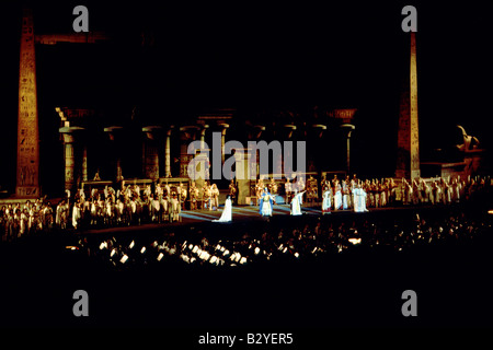 Prestazioni di Aida a Arena di Verona, Italia Foto Stock