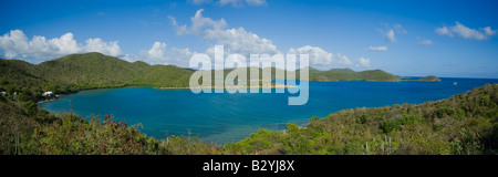 Vista panoramica di Coral Bay sull'isola caraibica di San Giovanni nelle Isole Vergini Americane Foto Stock