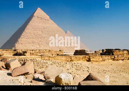 Piramide di Khafre e la Grande Piramide di Giza in Giza, Egitto Foto Stock