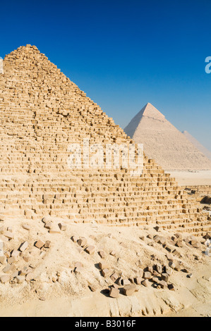 Piramide di Khafre e la Grande Piramide di Giza in Giza, Egitto Foto Stock