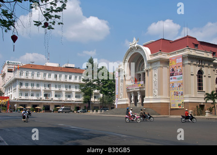 Teatro Comunale e Continental Hotel Saigon Vietnam Foto Stock