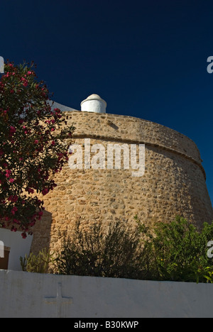 Il campanile della chiesa presso il Puig de Missa Chiesa Santa Eulalia, Ibiza Foto Stock