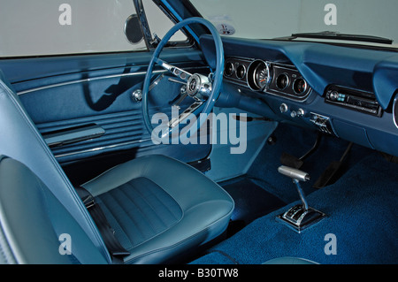 1966 Ford Mustang 289 interno Foto Stock