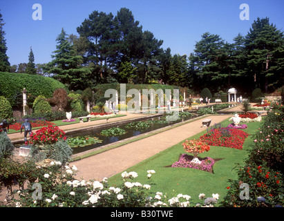 Il giardino italiano in Compton Acres su cui Canford Cliffs vicino a Poole Foto Stock